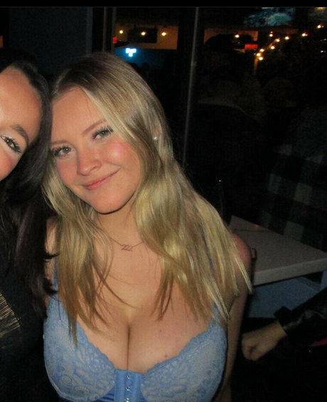 SkylerPolzkill pornografische pornostar bilder