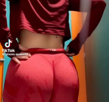 junge onlyfans nackt heiße bild