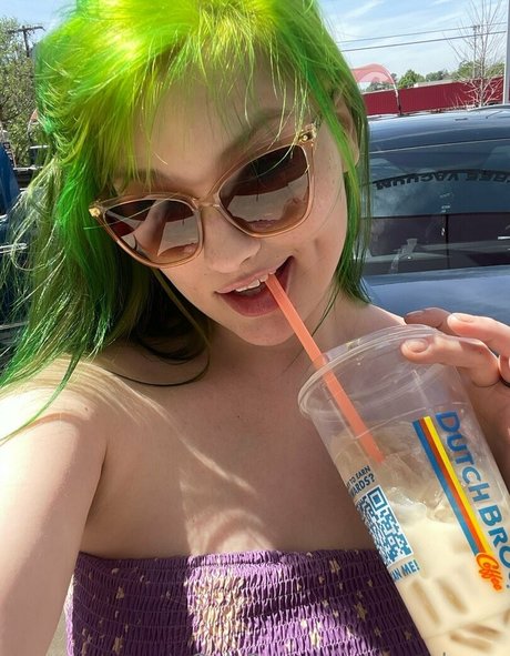 spoookumz sexy pornostar bilder