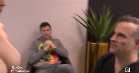 Daniela Katzenberger model kunst galerie