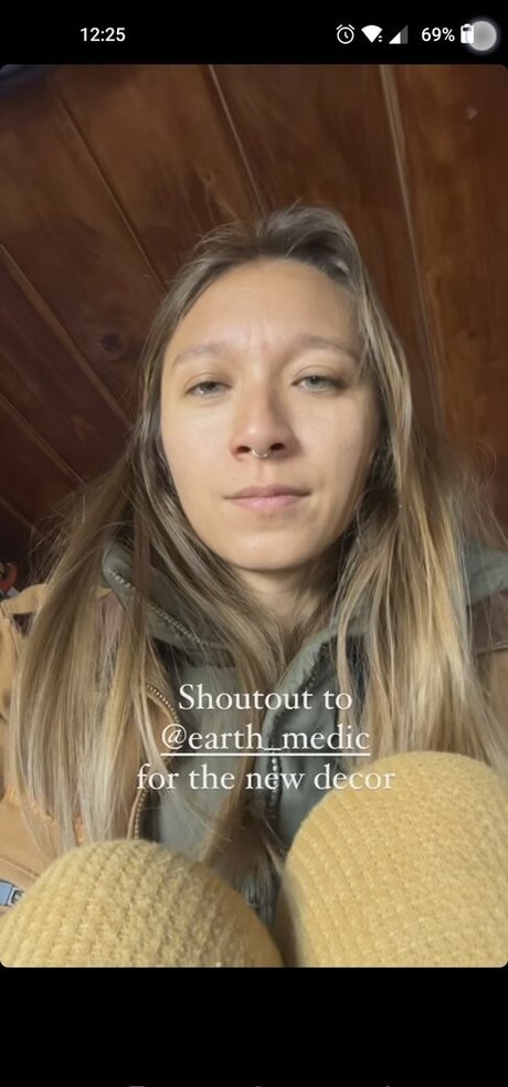 Nikita Crump model nackte galerien