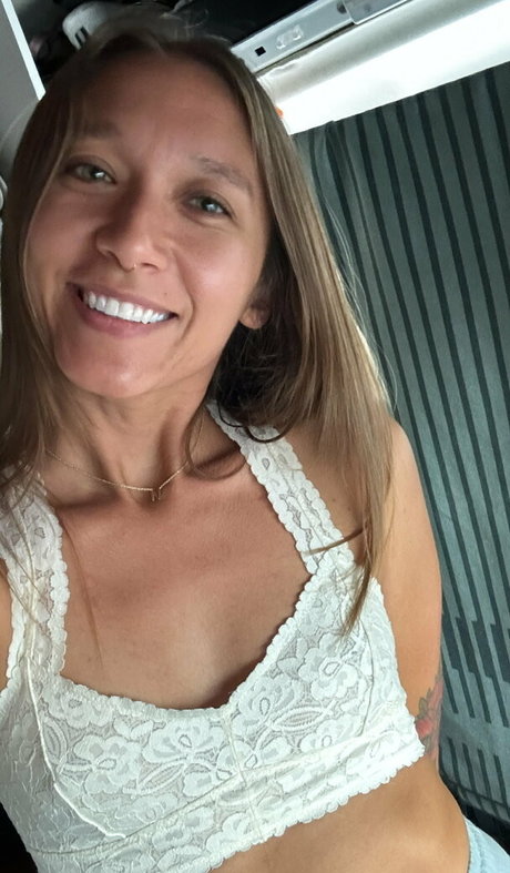 Nikita Crump porno nackte archiv