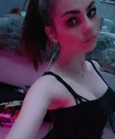 skyepastapins top nackt bilder