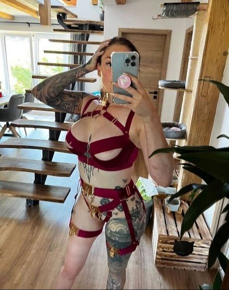 Little Princess Hedi erotische fotos