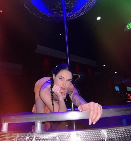 sthrnbellexo erwachsene pornostar foto