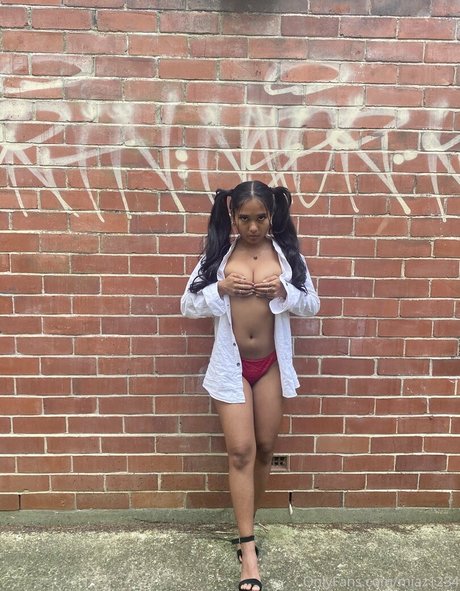 Miaz1234 schauspielerin perfekte foto