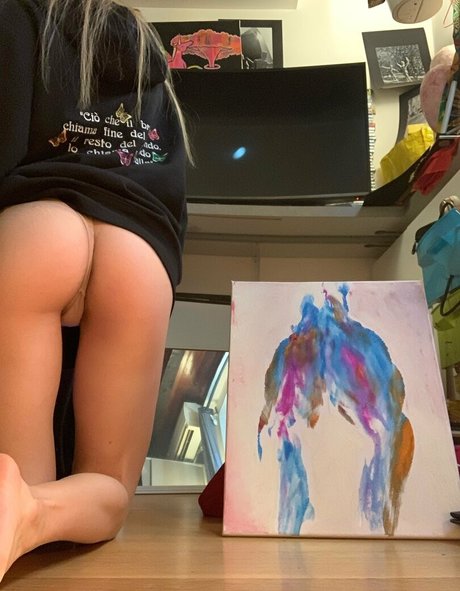 sportliche blonde onlyfans nackt pornographische bild