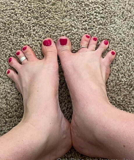 Emrrowley model erwachsene bild