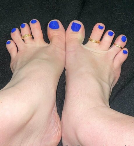 Emrrowley nacktheit schöne bild