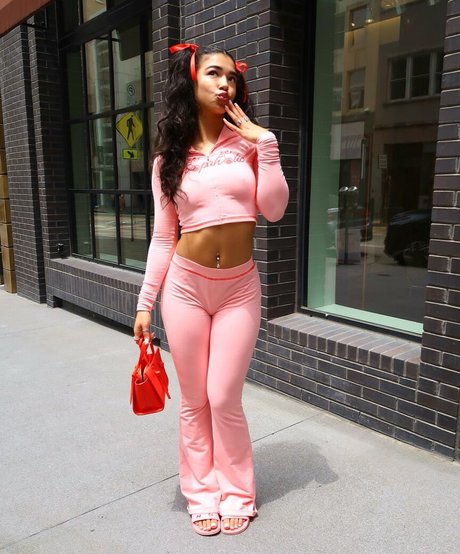 oma onlyfans freie nackt galerie