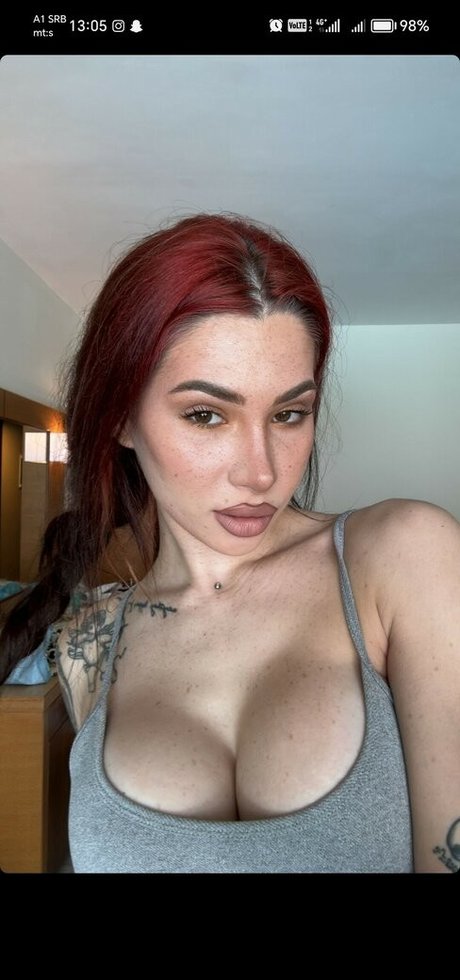 Ukiq hübsche porno galerie