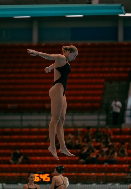 Caroline Kupka erotische schöne bild