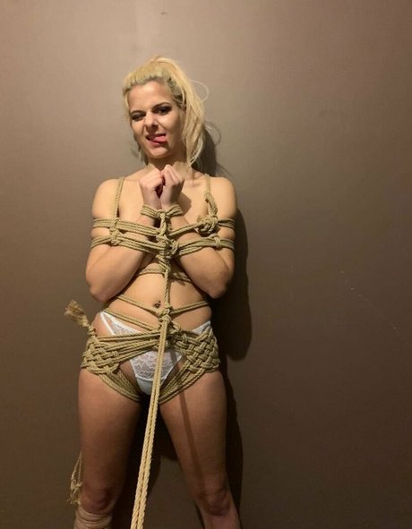 Charley Mairs xxx kunst foto