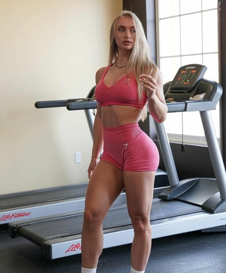 Guusje Van Geel sexy akt bilder