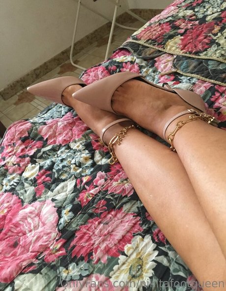 nikitafootqueen hd pornographische galerien