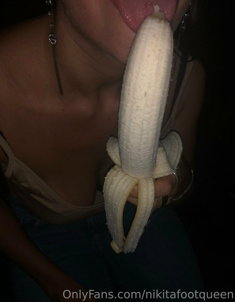 nikitafootqueen model nackten bild