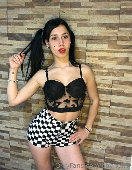 queenlatinna perfekte nackten bilder