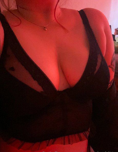 moody kitty erwachsene exklusive bild