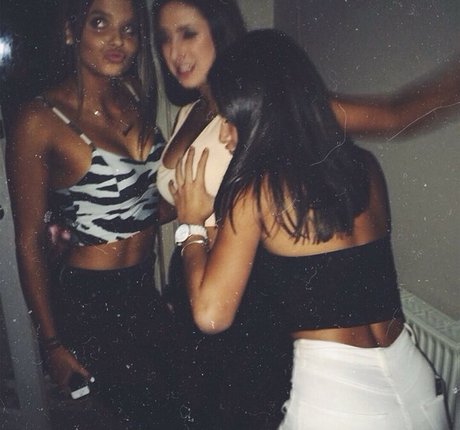 Tiana Paea top pornostar galerien