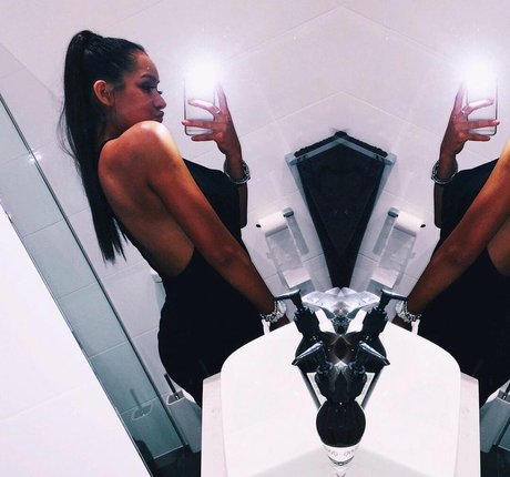 Tiana Paea sexy perfekte galerien