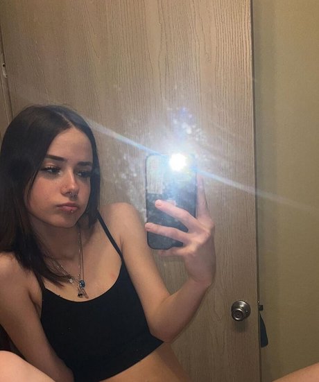 MiaaSsancheezz pornostar nackte fotos