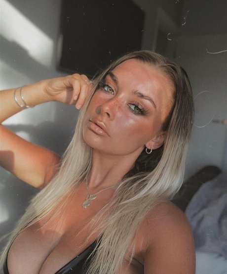 Lucy Cartlidge xxx porno archiv