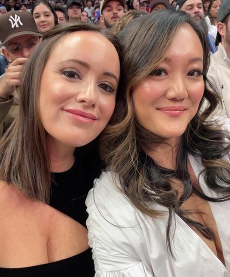 Courtney Jaye porno kunst galerie