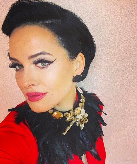 Dasha Astafieva porno erwachsene galerien