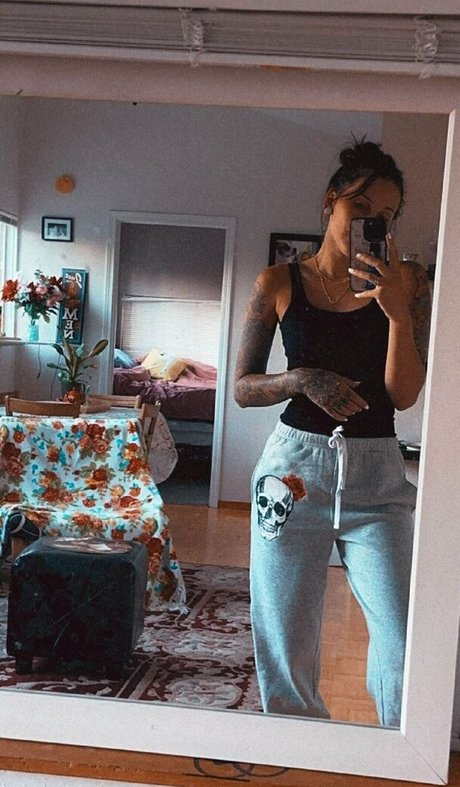 tully banks heiße nackte foto