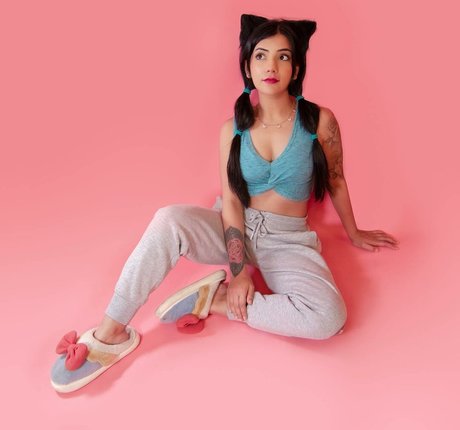 Saaniyax porno xxx galerien