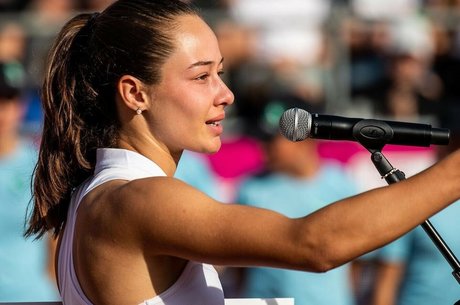 Zeynep Sonmez beste erotische bild