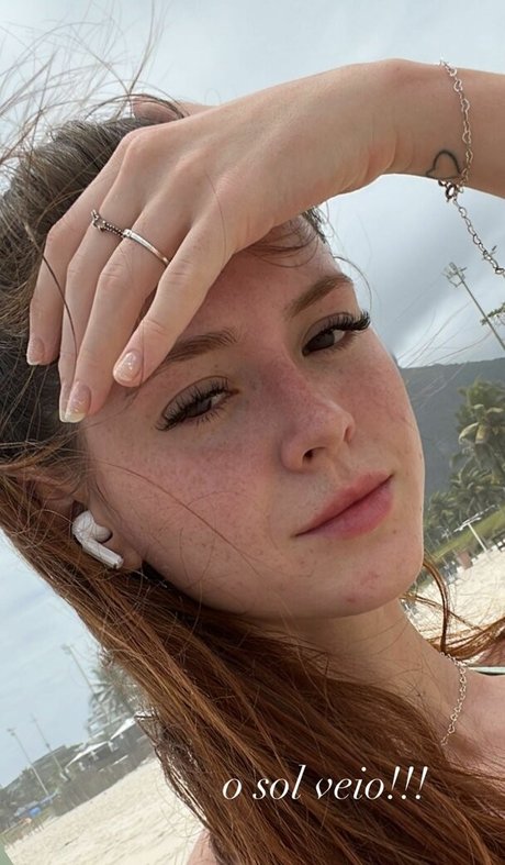 Amandinha ad BR erwachsene nackte foto