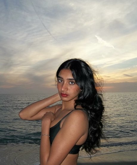 Maya Mayanalluri hübsche xxx fotos