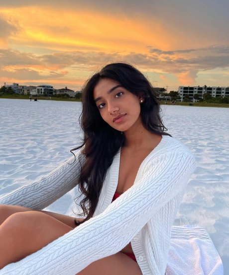 Maya Mayanalluri schöne xxx archiv