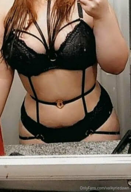 valkyriedawn hübsche schöne bild