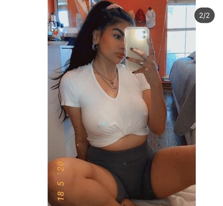 Emiliatorres55 erwachsene schöne bild