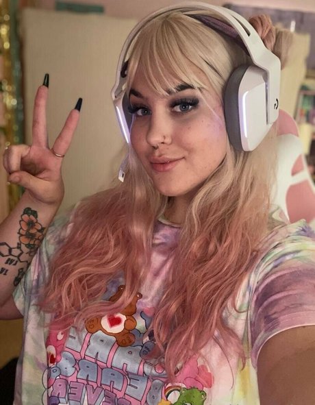 thechloecreamfree hd pornostar foto