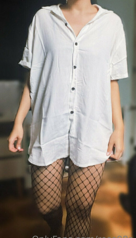 rose98s model nackte foto