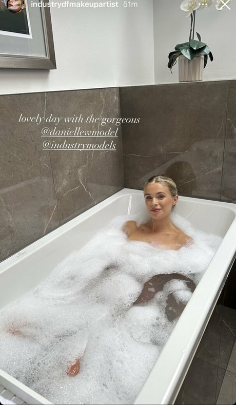 Danni Wells erwachsene nette bild