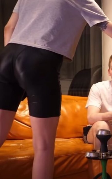 Gensyxa Twitch hübsche kunst foto