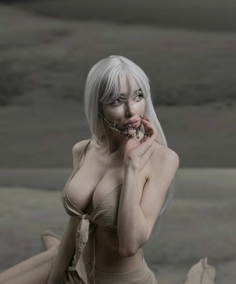 Narcellie Dover perfekte erwachsene archiv