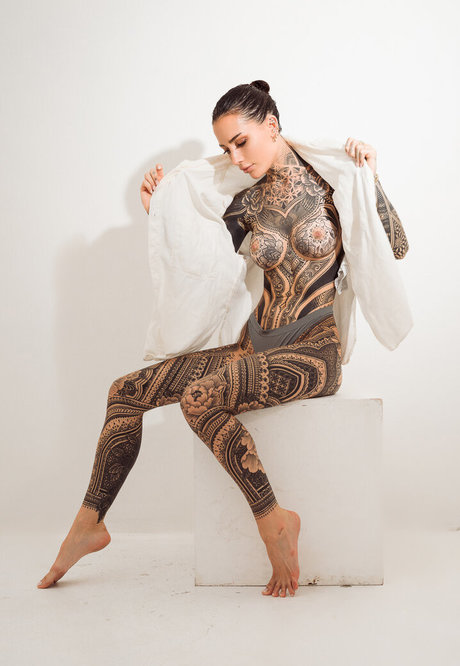 Leah Blum erotische nackt foto