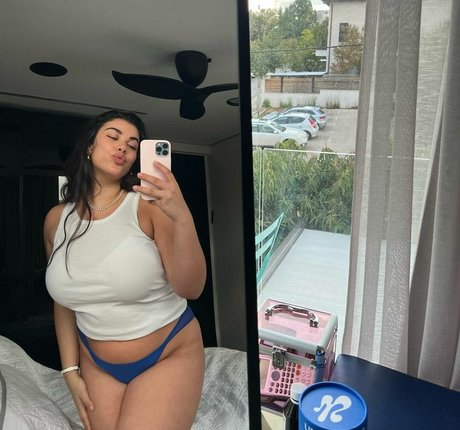 Shay Zanco kostenlose nackt foto