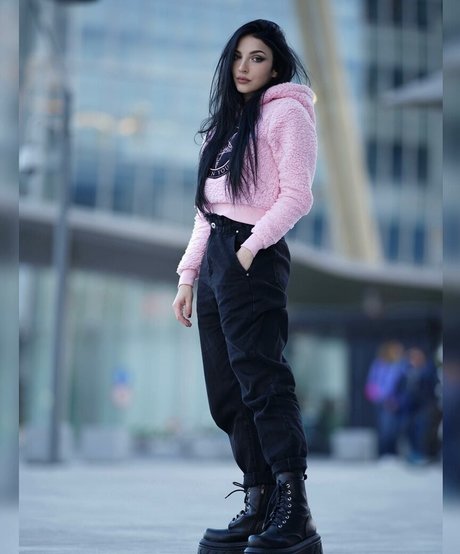 Alice Lane Pandini kostenlose nackte bilder