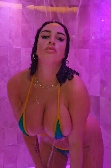 Mikaelabrbs schöne pornostar bilder