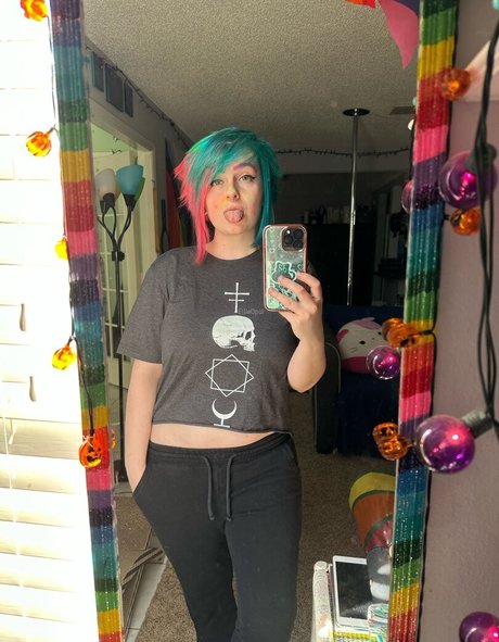 EllieOpal heiße nackten bilder