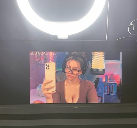 Cobyymj erwachsene nackt galerie