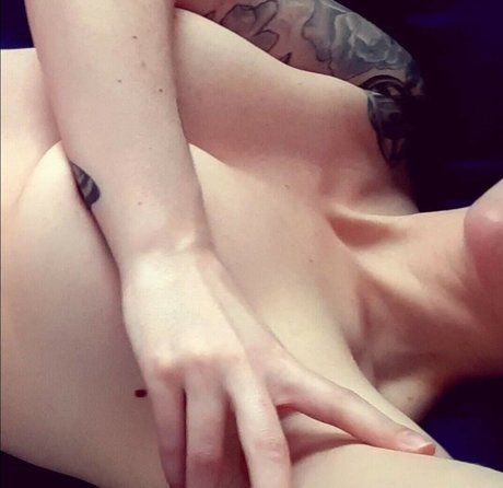 Salunes secret nackte pornostar bilder