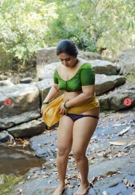 Nila Nambiar schöne sexy foto