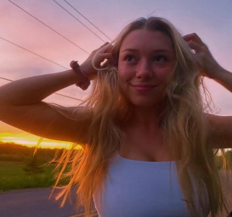 Sara Brooks hd erwachsene galerie